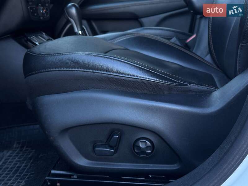 Внедорожник / Кроссовер Jeep Compass 2019 в Ровно