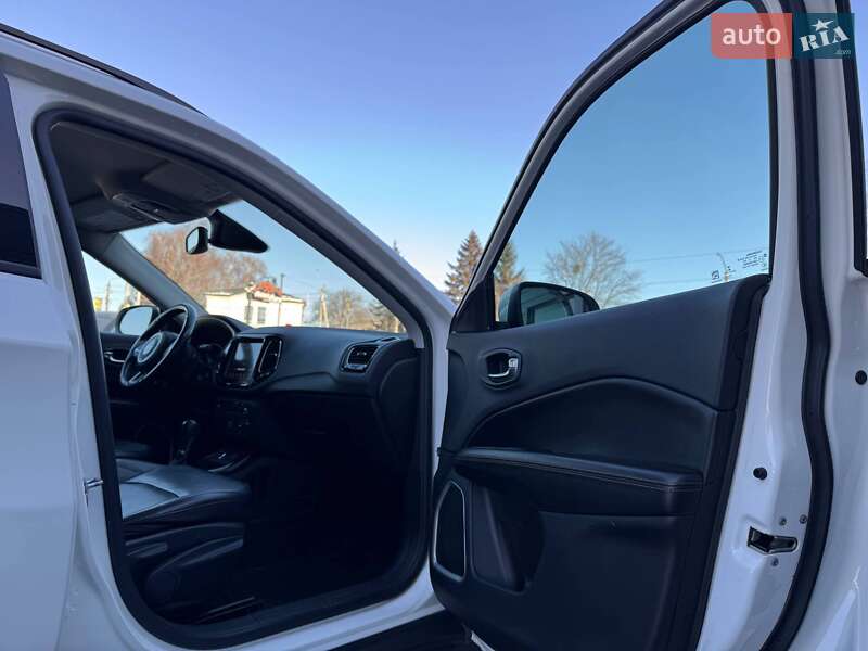 Внедорожник / Кроссовер Jeep Compass 2019 в Ровно