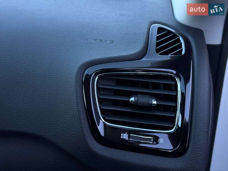 Внедорожник / Кроссовер Jeep Compass 2019 в Ровно