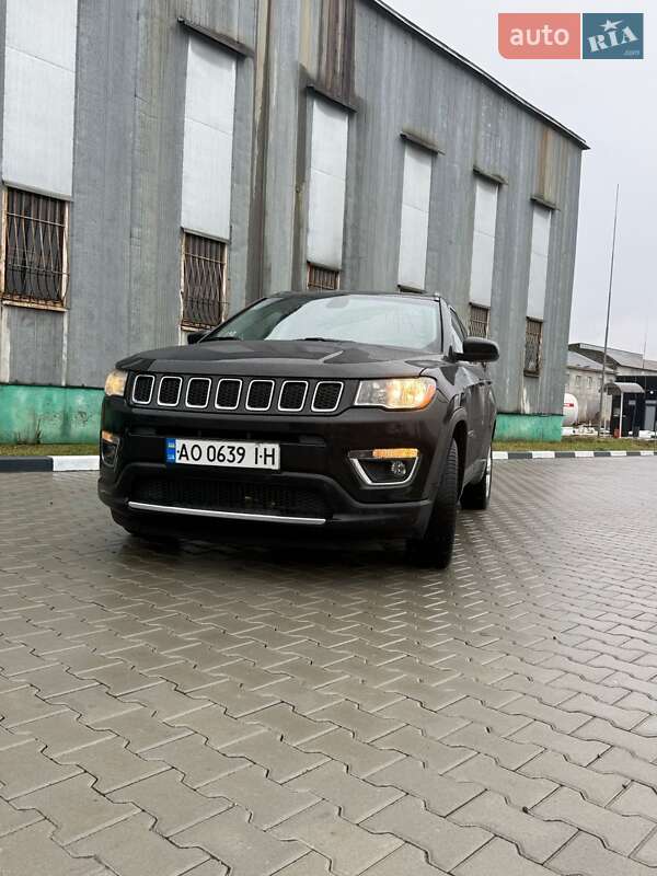 Внедорожник / Кроссовер Jeep Compass 2017 в Ужгороде