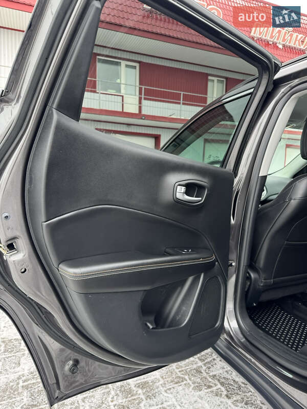 Внедорожник / Кроссовер Jeep Compass 2018 в Хмельницком