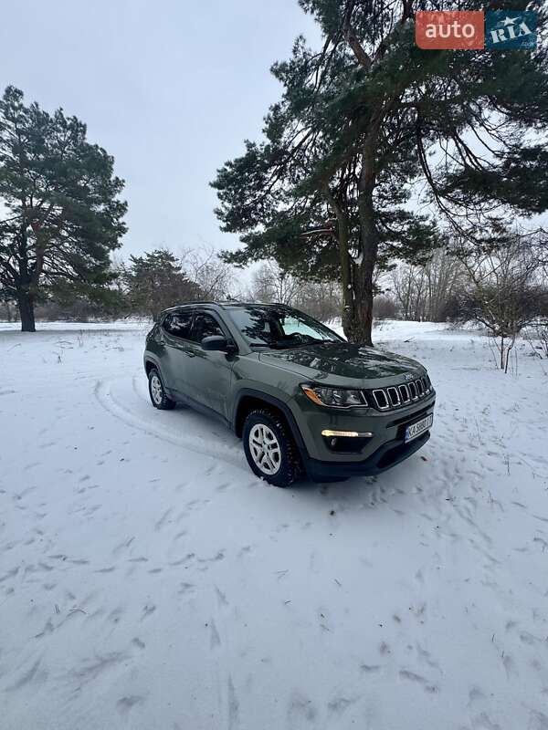 Позашляховик / Кросовер Jeep Compass 2017 в Києві