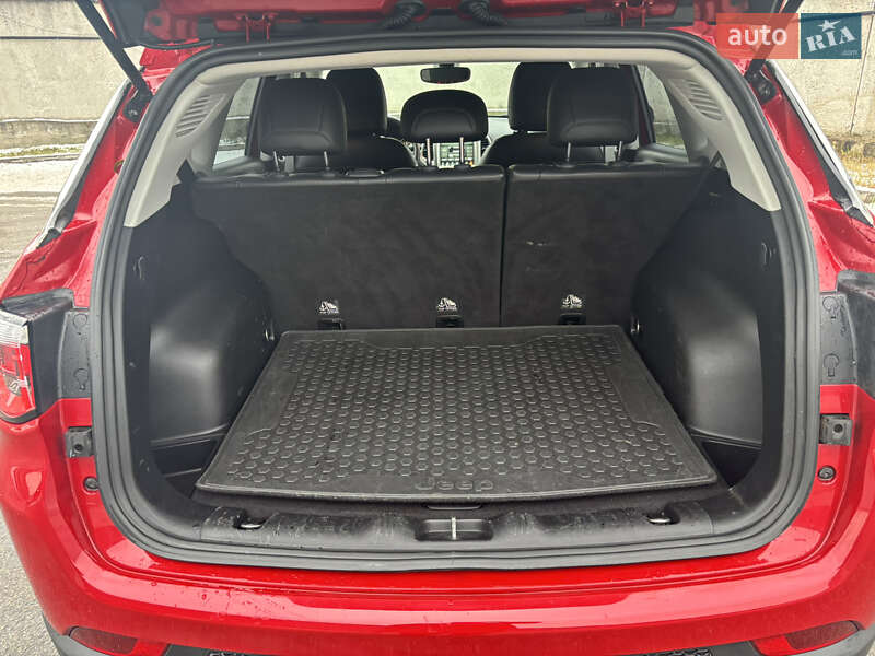 Внедорожник / Кроссовер Jeep Compass 2017 в Киеве