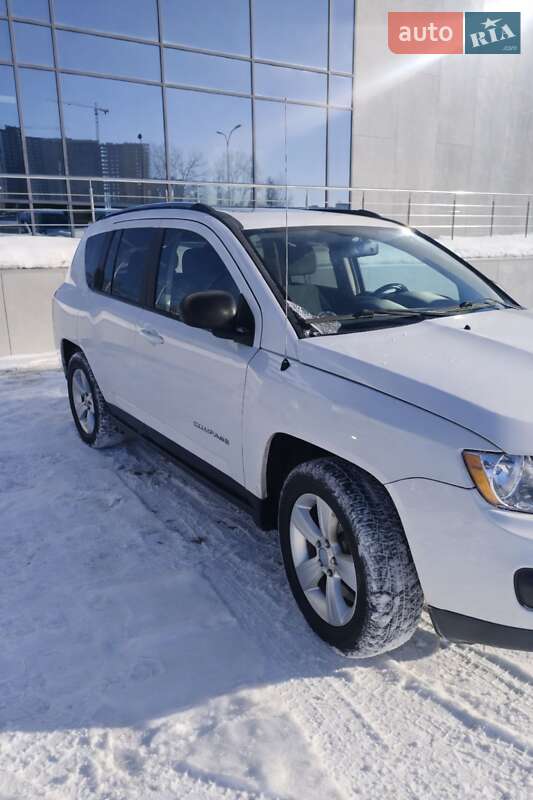 Внедорожник / Кроссовер Jeep Compass 2011 в Киеве