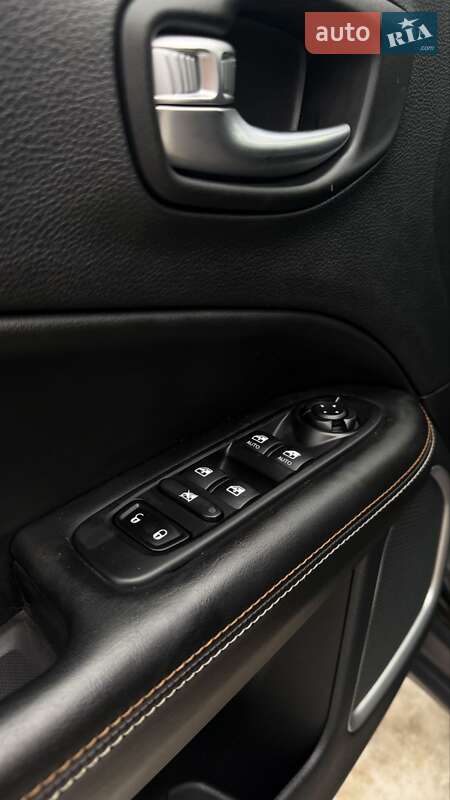Внедорожник / Кроссовер Jeep Compass 2019 в Чернигове фото 27 Внедорожник / Кроссовер Jeep Compass 2019 в Чернигове