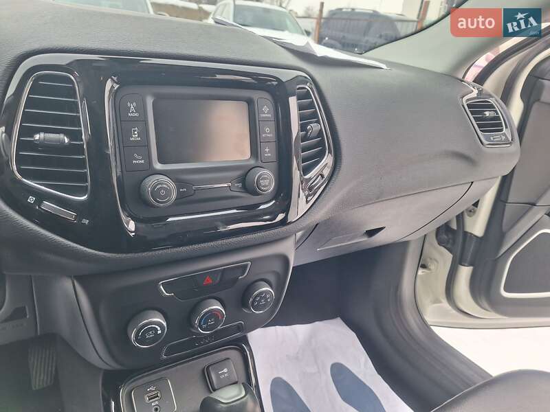 Внедорожник / Кроссовер Jeep Compass 2018 в Киеве фото 26 Внедорожник / Кроссовер Jeep Compass 2018 в Киеве