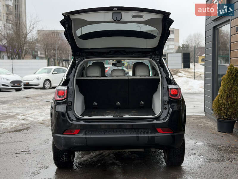 Внедорожник / Кроссовер Jeep Compass 2017 в Шептицькому