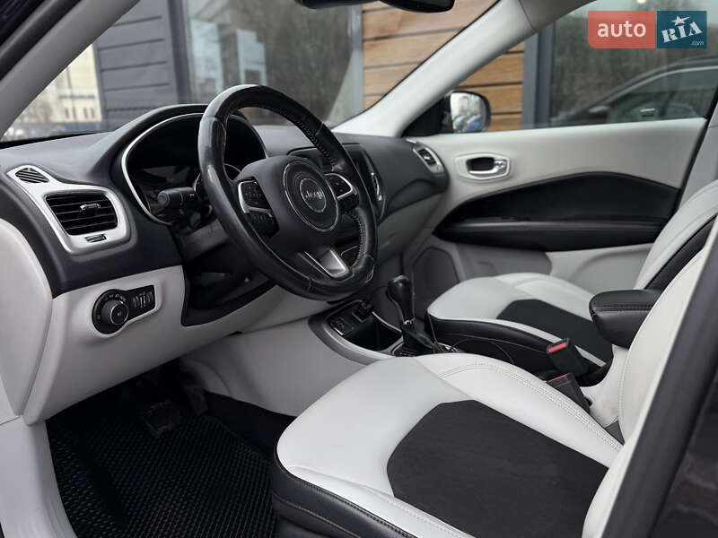 Внедорожник / Кроссовер Jeep Compass 2017 в Шептицькому