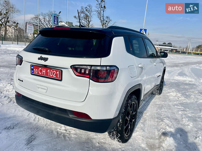 Позашляховик / Кросовер Jeep Compass 2024 в Києві фото 10 Позашляховик / Кросовер Jeep Compass 2024 в Києві