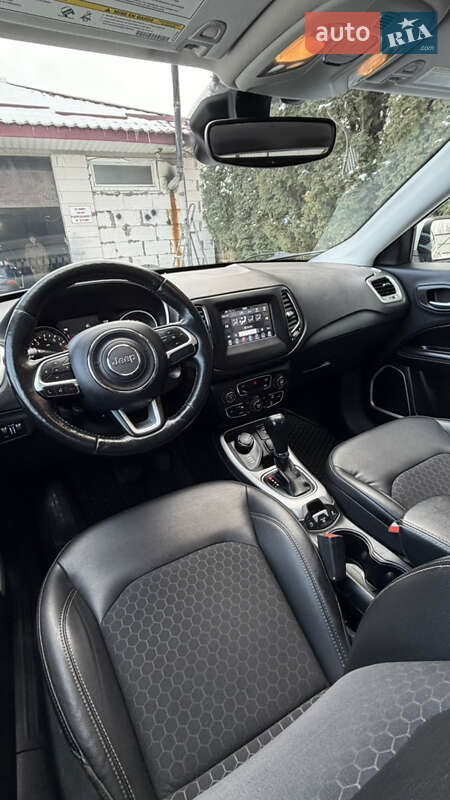 Позашляховик / Кросовер Jeep Compass 2018 в Дубні фото 63 Позашляховик / Кросовер Jeep Compass 2018 в Дубні
