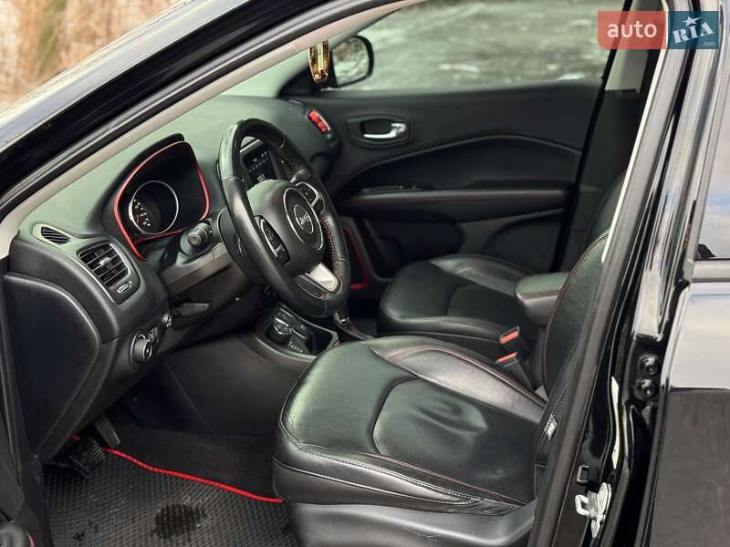 Внедорожник / Кроссовер Jeep Compass 2017 в Днепре