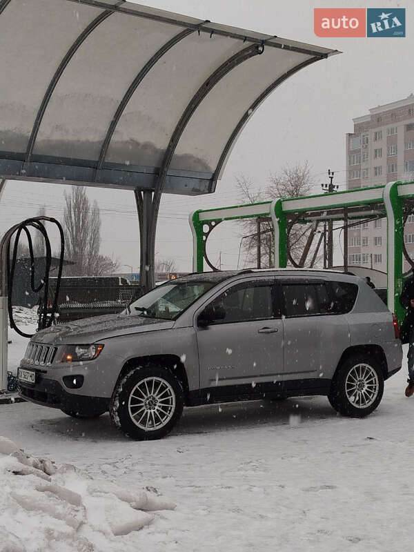 Внедорожник / Кроссовер Jeep Compass 2014 в Хмельницком