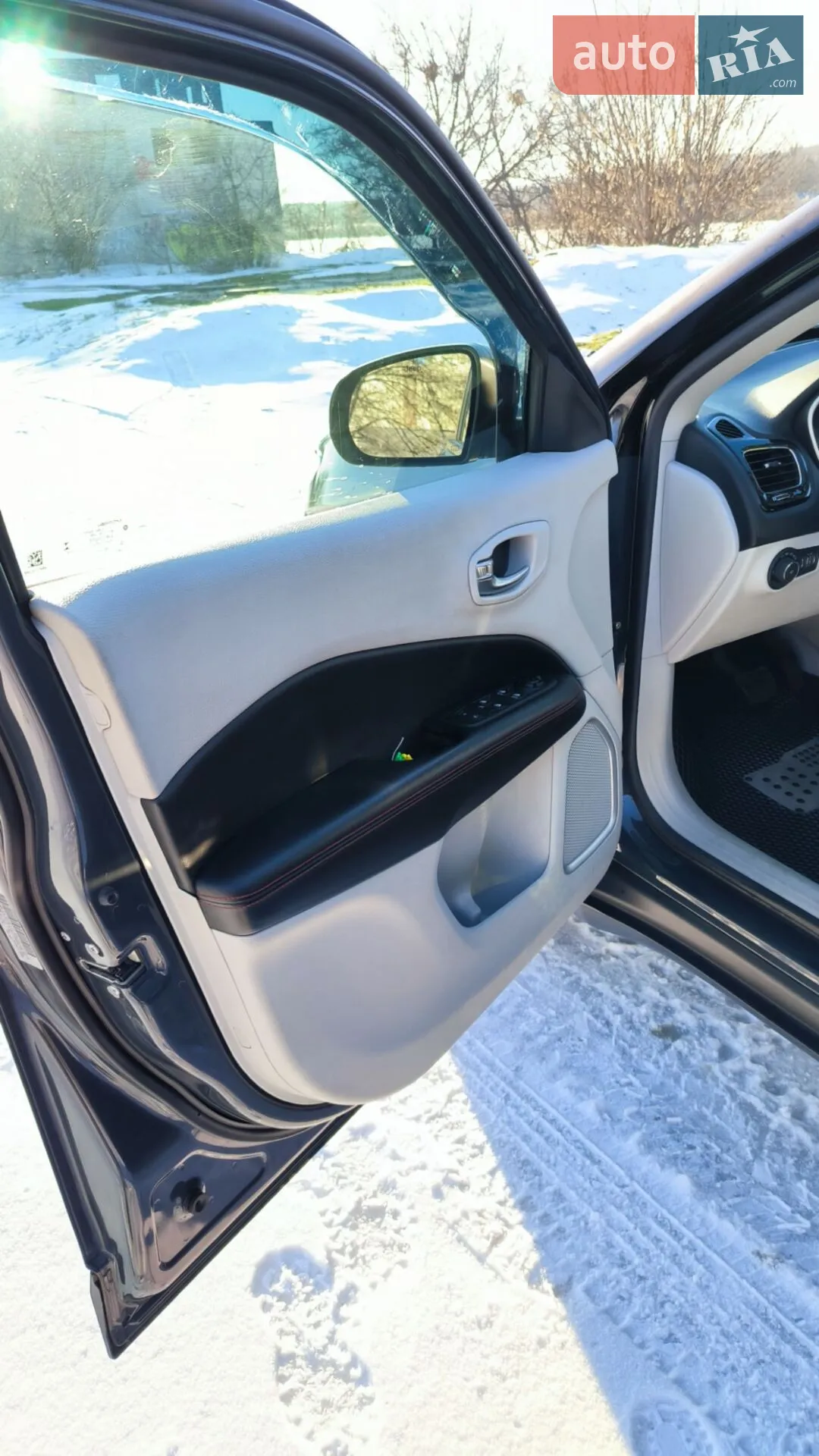 2017 Jeep Compass - мініатюра 19