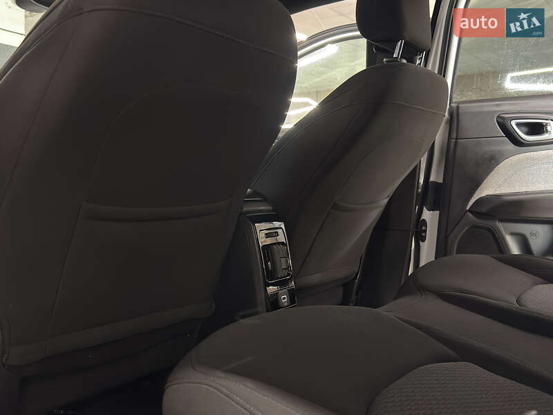 Внедорожник / Кроссовер Jeep Compass 2023 в Николаеве
