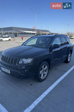 Внедорожник / Кроссовер Jeep Compass 2015 в Киеве
