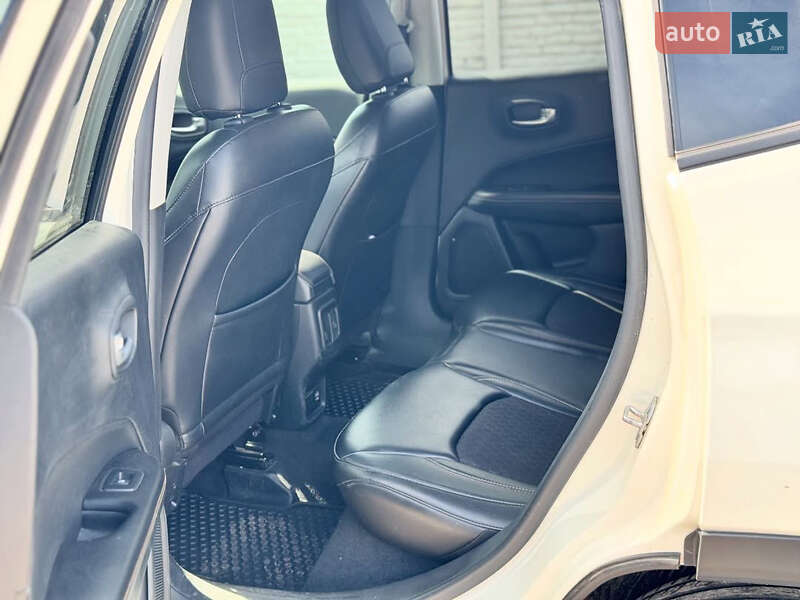 Позашляховик / Кросовер Jeep Compass 2017 в Києві