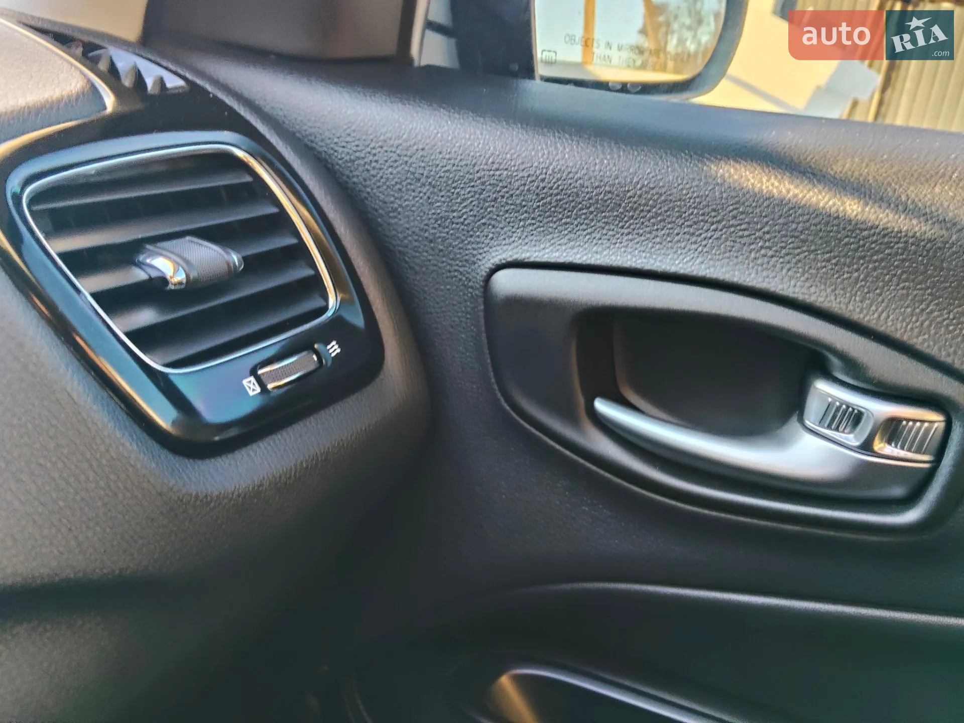 2018 Jeep Compass - мініатюра 34