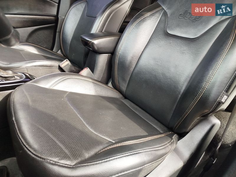 Внедорожник / Кроссовер Jeep Compass 2019 в Киеве