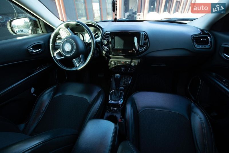 Внедорожник / Кроссовер Jeep Compass 2018 в Чернигове