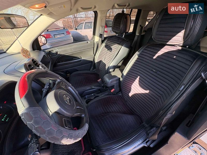 Внедорожник / Кроссовер Jeep Compass 2012 в Вольногорске фото 12 Внедорожник / Кроссовер Jeep Compass 2012 в Вольногорске