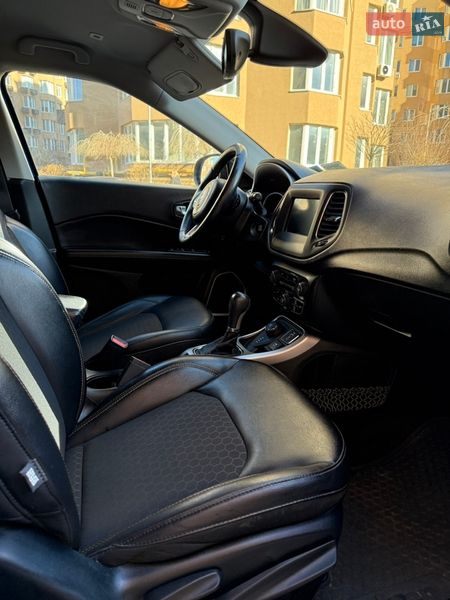 Внедорожник / Кроссовер Jeep Compass 2018 в Киеве