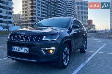Внедорожник / Кроссовер Jeep Compass 2017 в Киеве