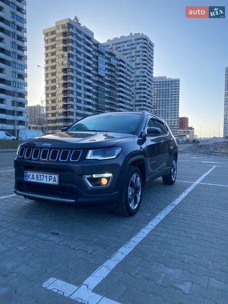 Внедорожник / Кроссовер Jeep Compass 2017 в Киеве