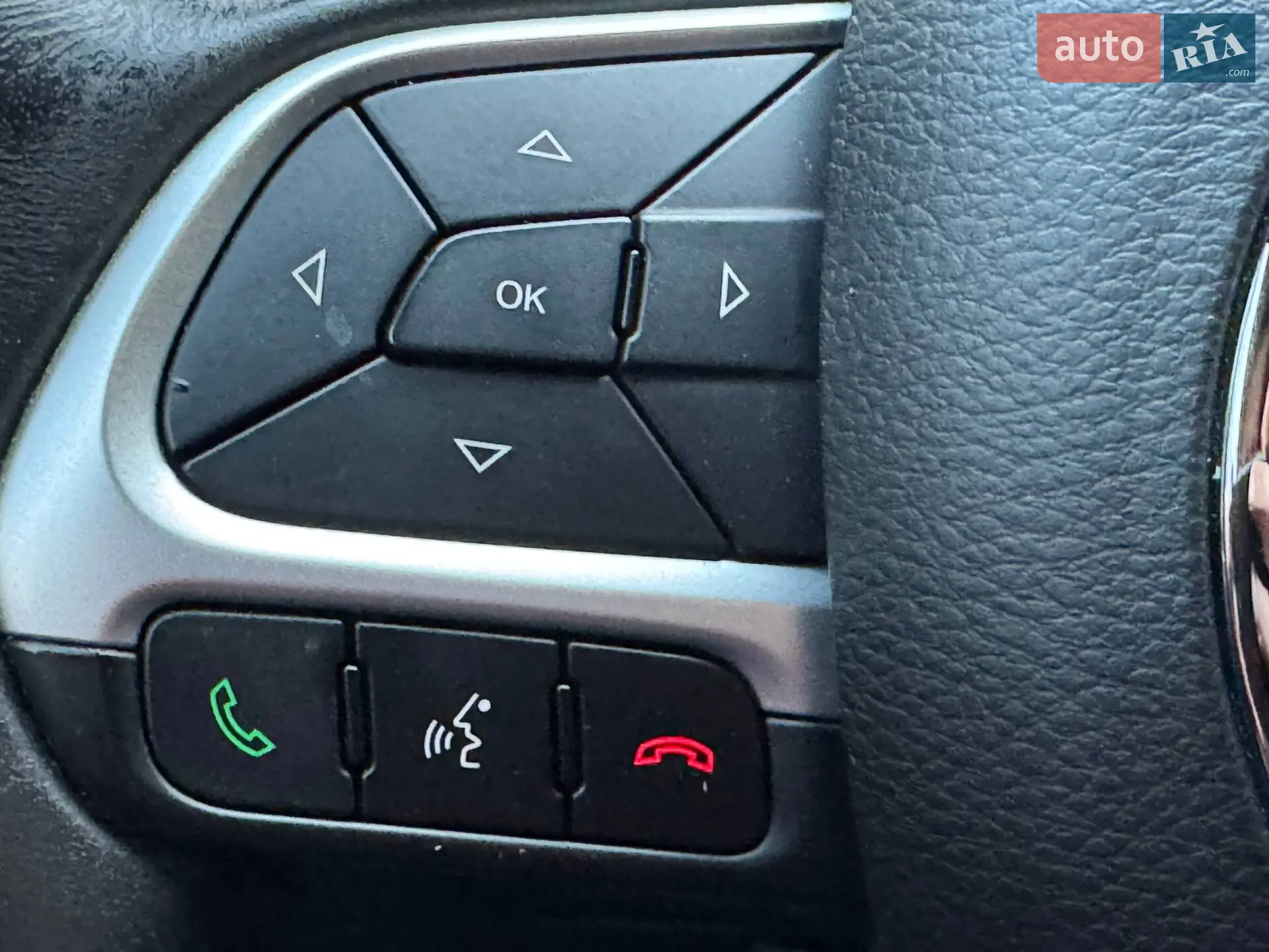 2017 Jeep Compass - мініатюра 27