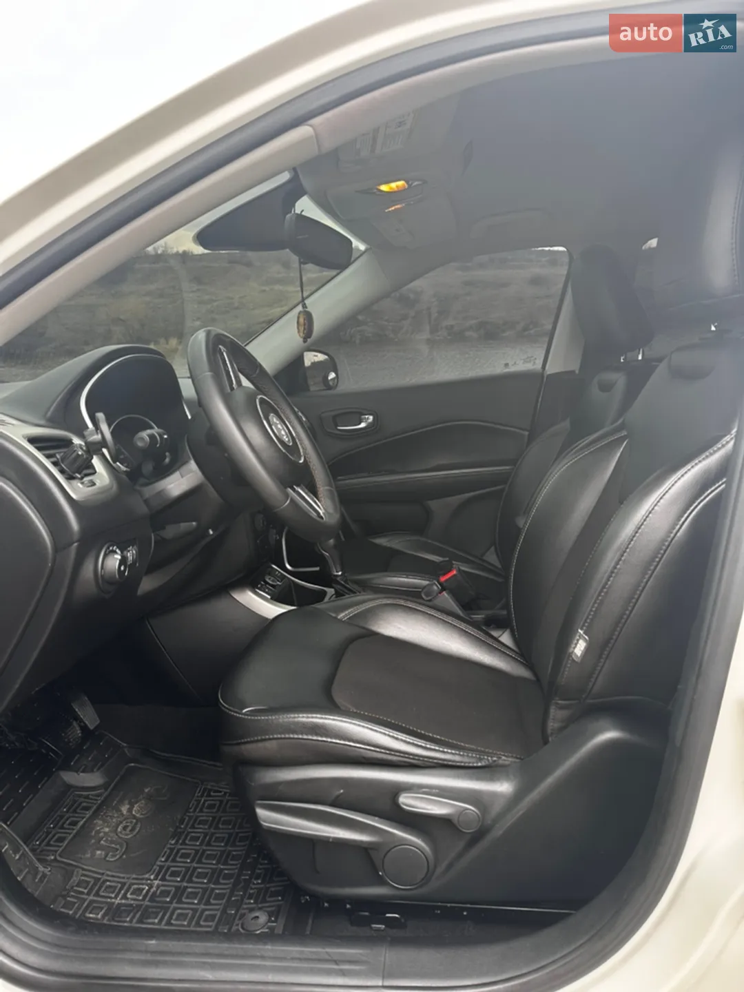 2020 Jeep Compass - мініатюра 12