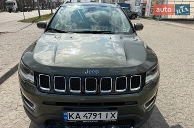 Внедорожник / Кроссовер Jeep Compass 2017 в Киеве