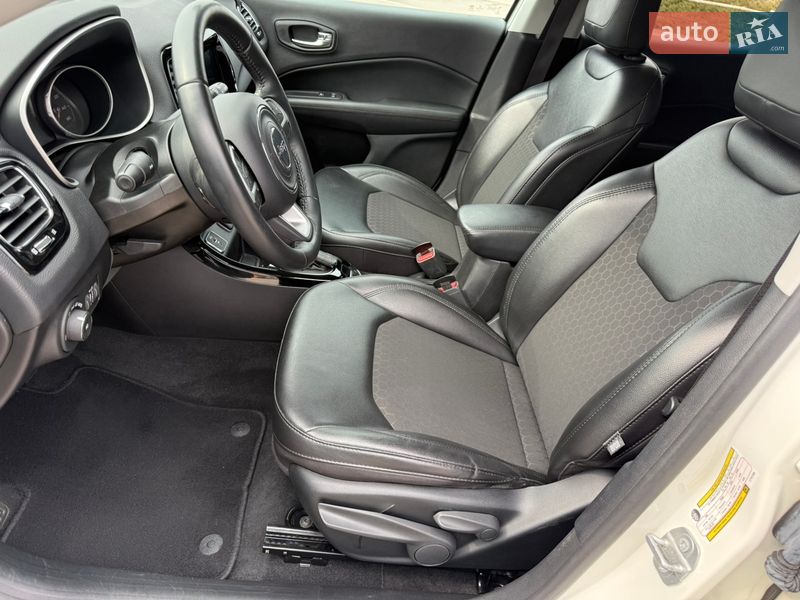 Внедорожник / Кроссовер Jeep Compass 2019 в Ромнах