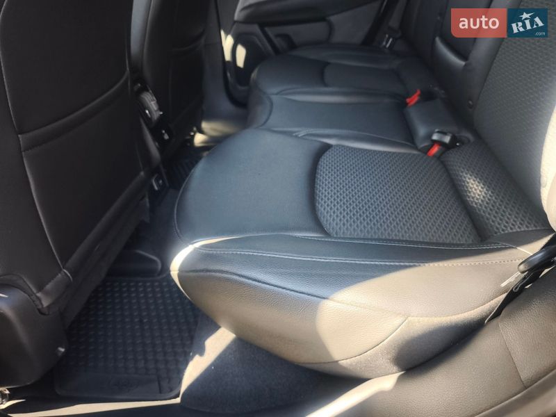 Внедорожник / Кроссовер Jeep Compass 2024 в Полтаве фото 17 Внедорожник / Кроссовер Jeep Compass 2024 в Полтаве