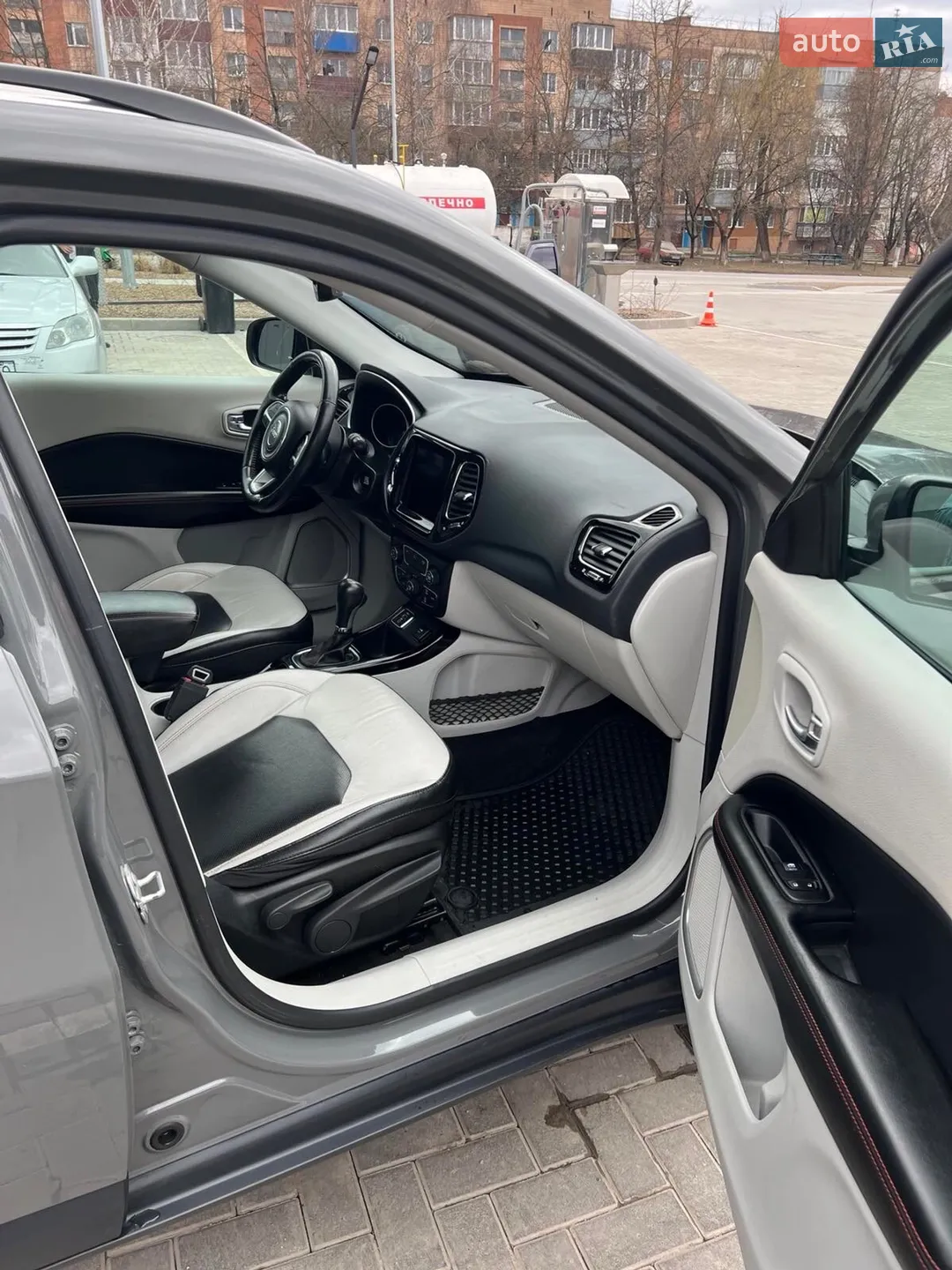 2019 Jeep Compass - мініатюра 6