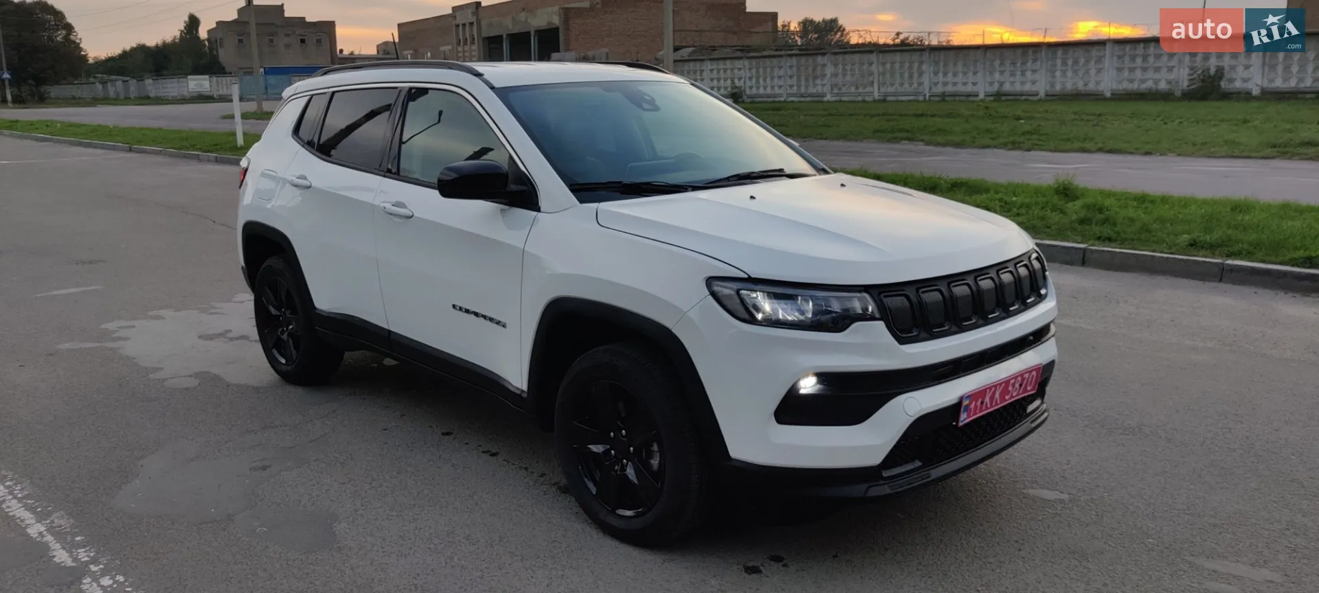2022 Jeep Compass - фото 1