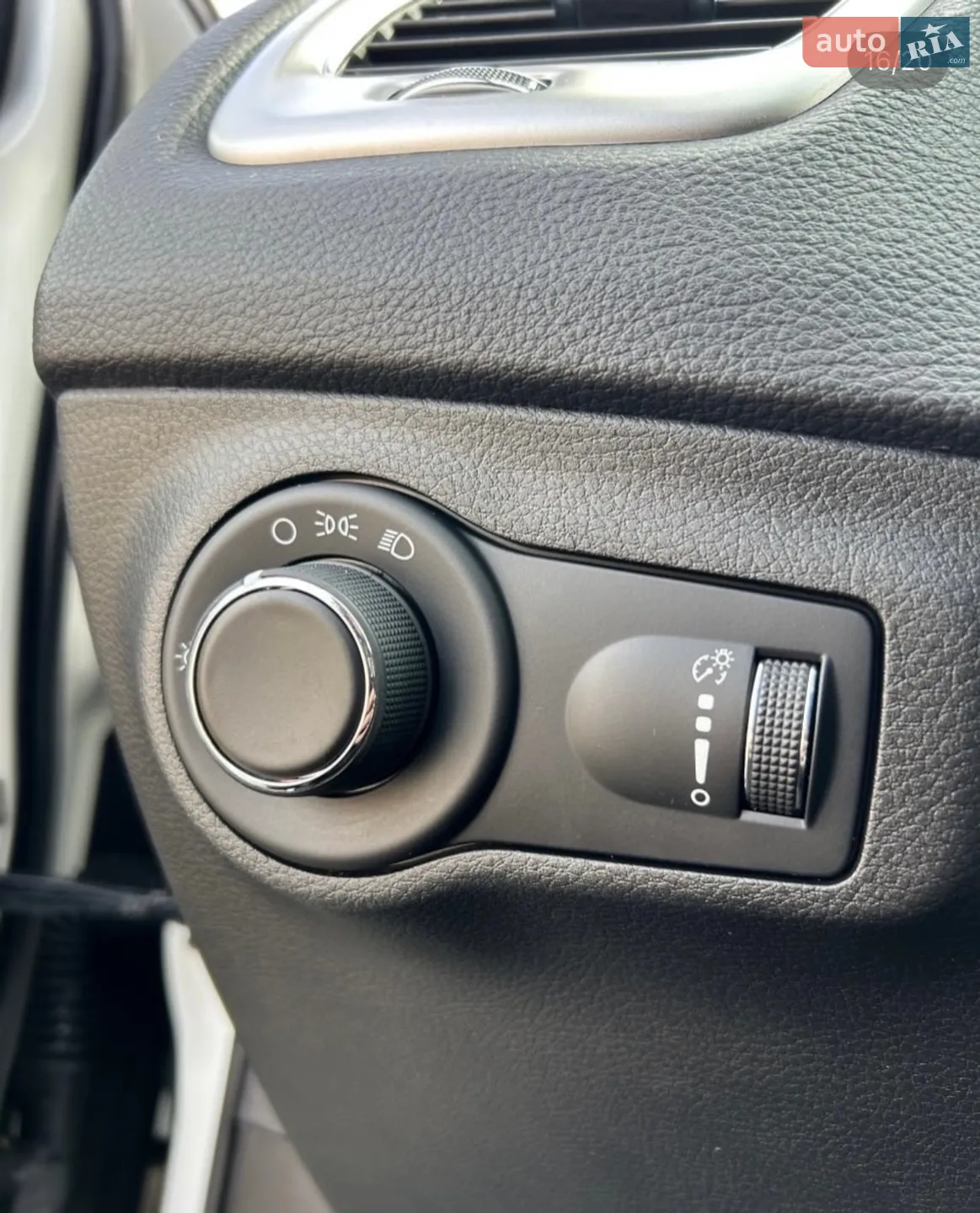 2017 Jeep Compass - мініатюра 15