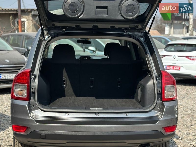 Позашляховик / Кросовер Jeep Compass 2011 в Смілі