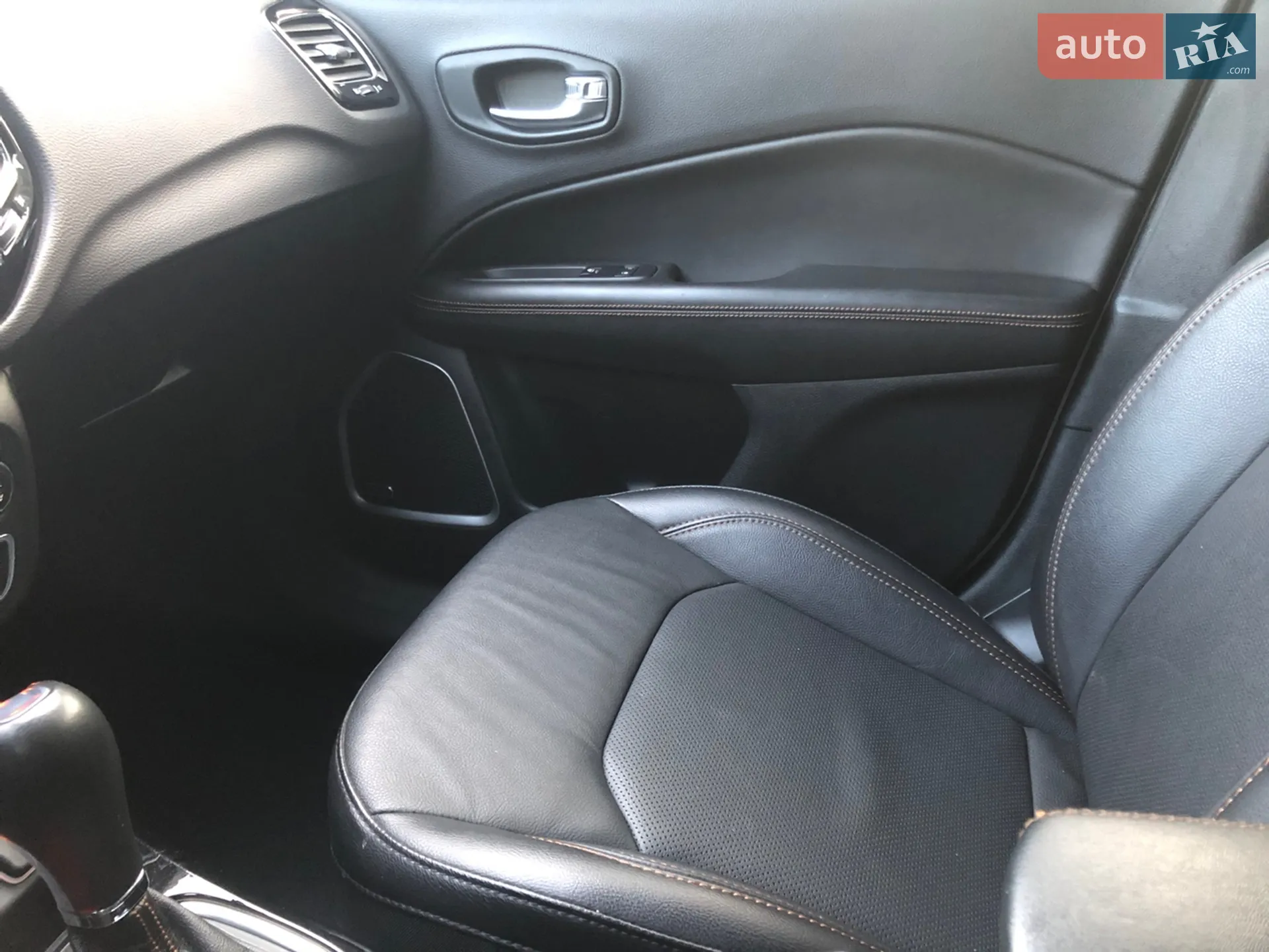 2020 Jeep Compass - мініатюра 26