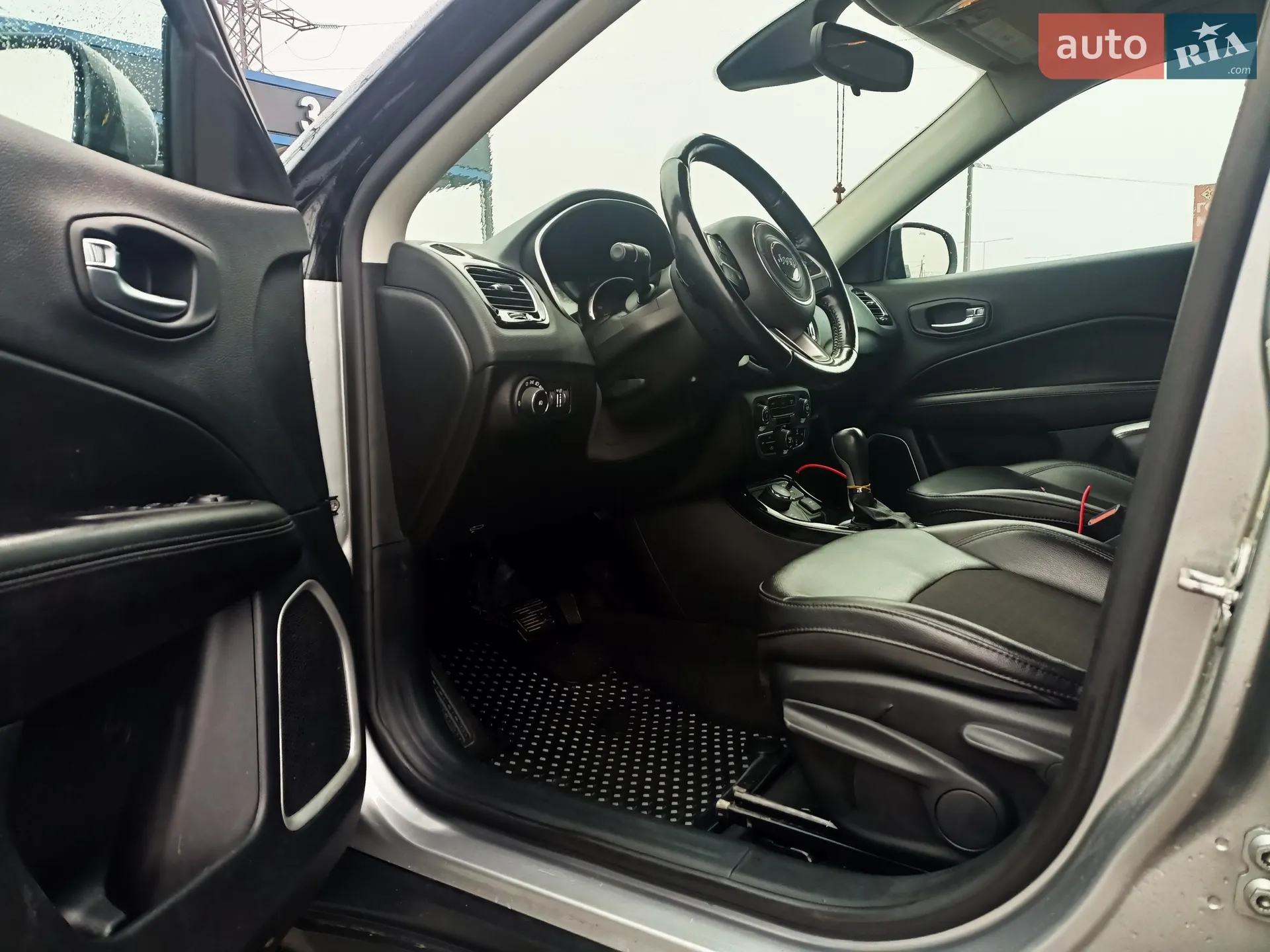 2019 Jeep Compass - мініатюра 13