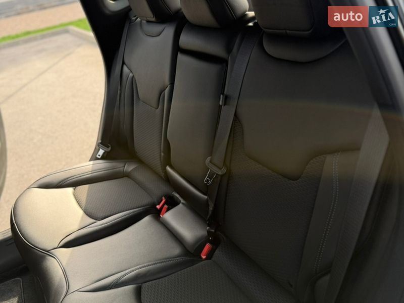 Позашляховик / Кросовер Jeep Compass 2025 в Запоріжжі фото 24 Позашляховик / Кросовер Jeep Compass 2025 в Запоріжжі