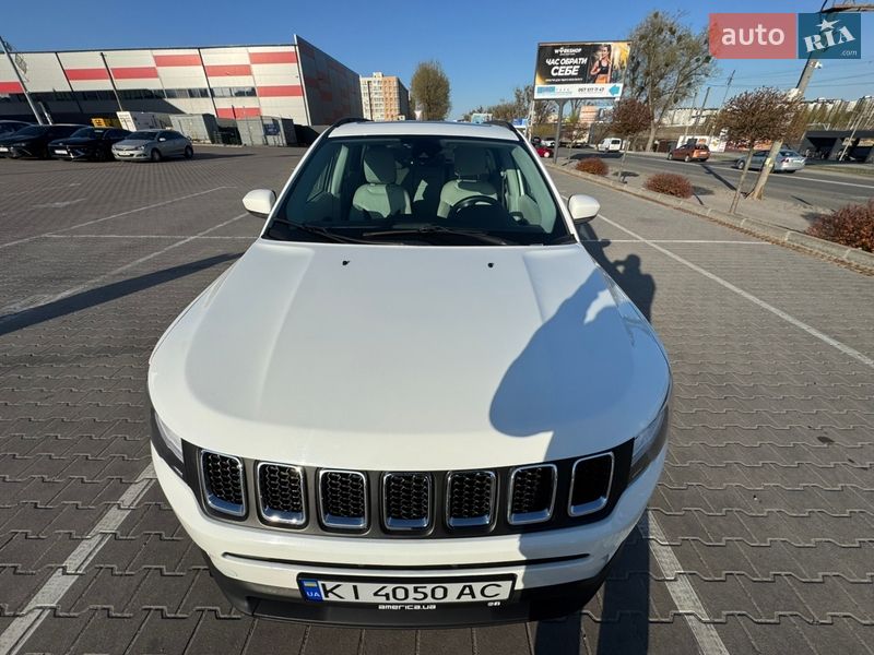 Внедорожник / Кроссовер Jeep Compass 2017 в Софиевской Борщаговке