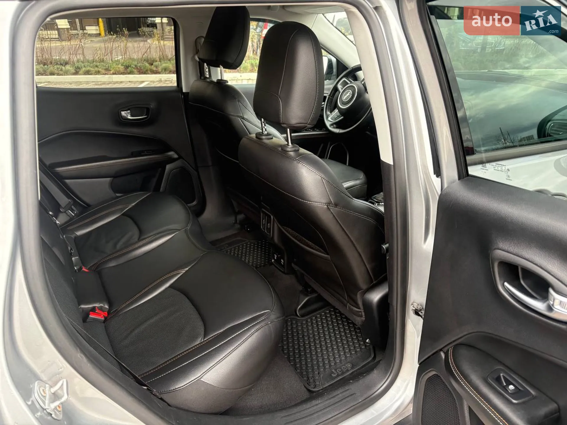2020 Jeep Compass - мініатюра 18