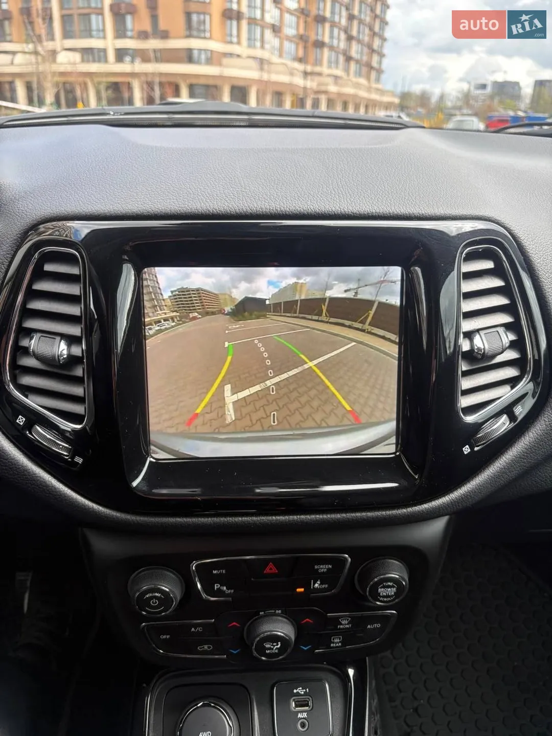 2020 Jeep Compass - мініатюра 28