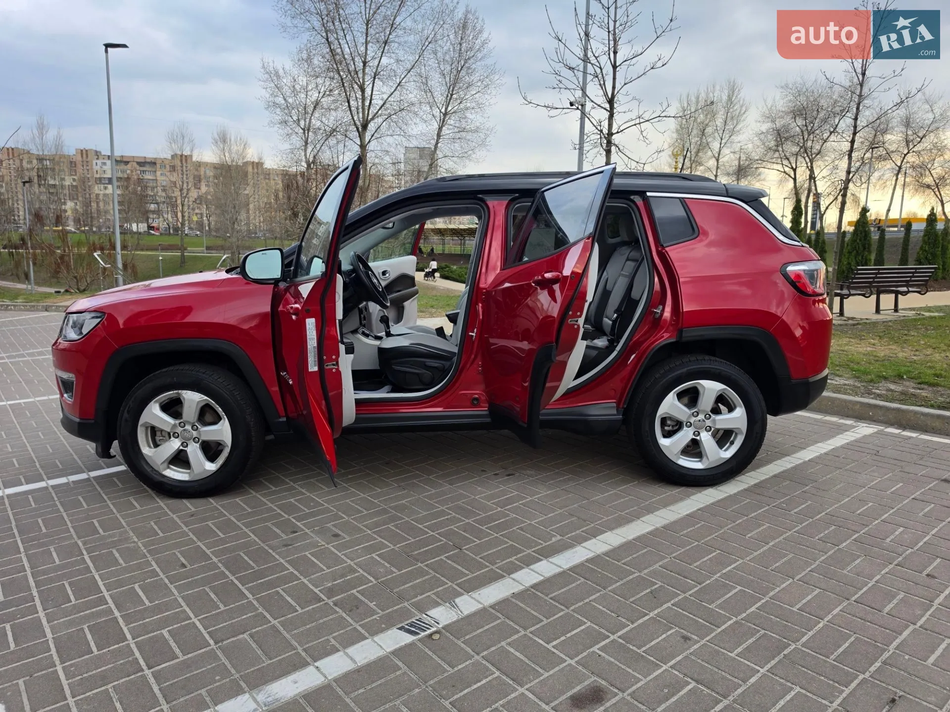 2019 Jeep Compass - мініатюра 28
