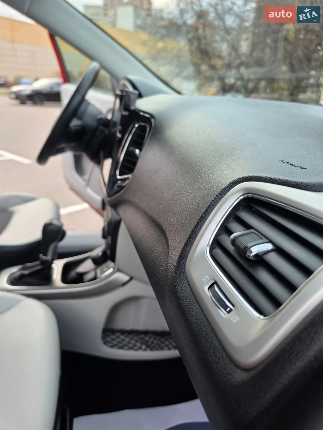 2019 Jeep Compass - мініатюра 39