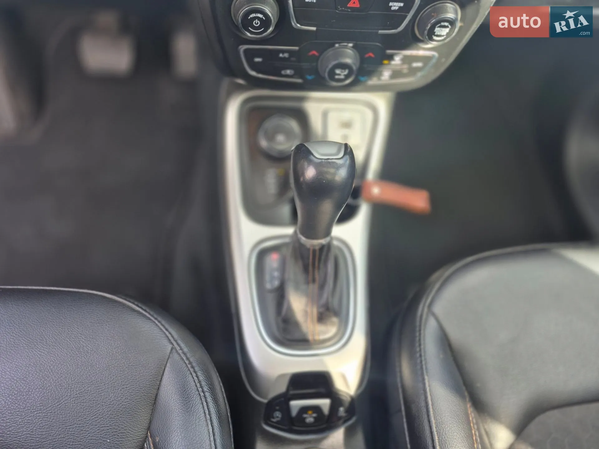 2018 Jeep Compass - мініатюра 31