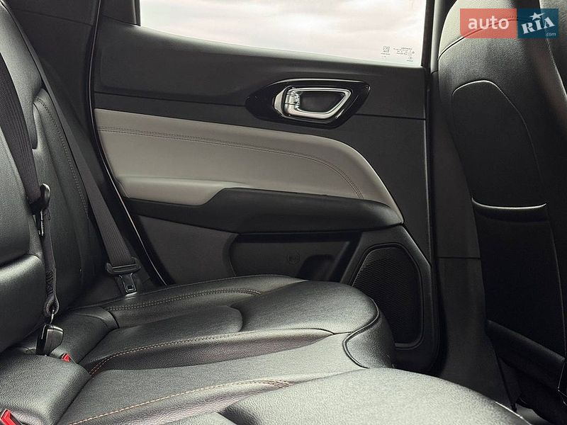 Внедорожник / Кроссовер Jeep Compass 2023 в Ровно