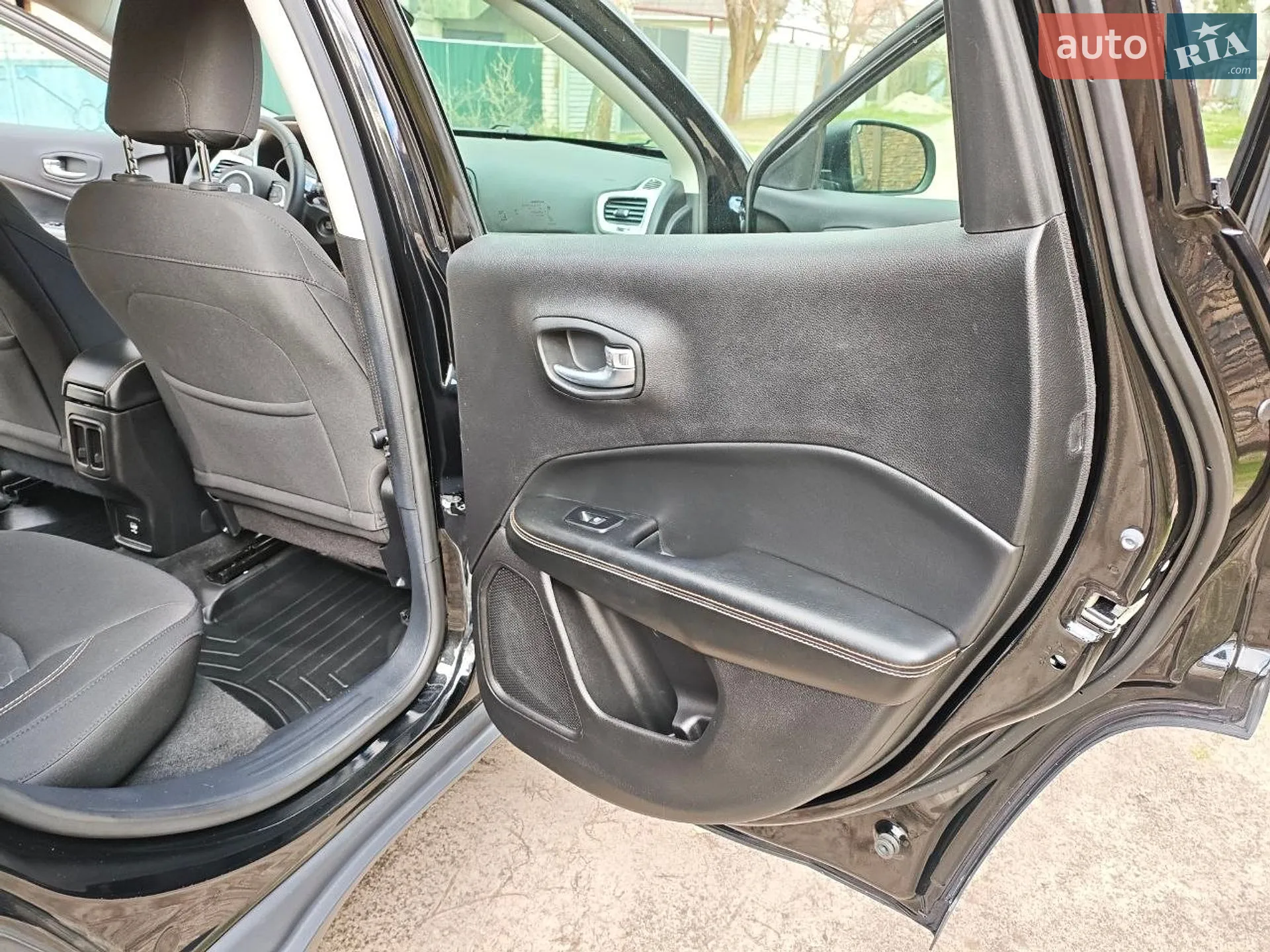 2017 Jeep Compass - мініатюра 15