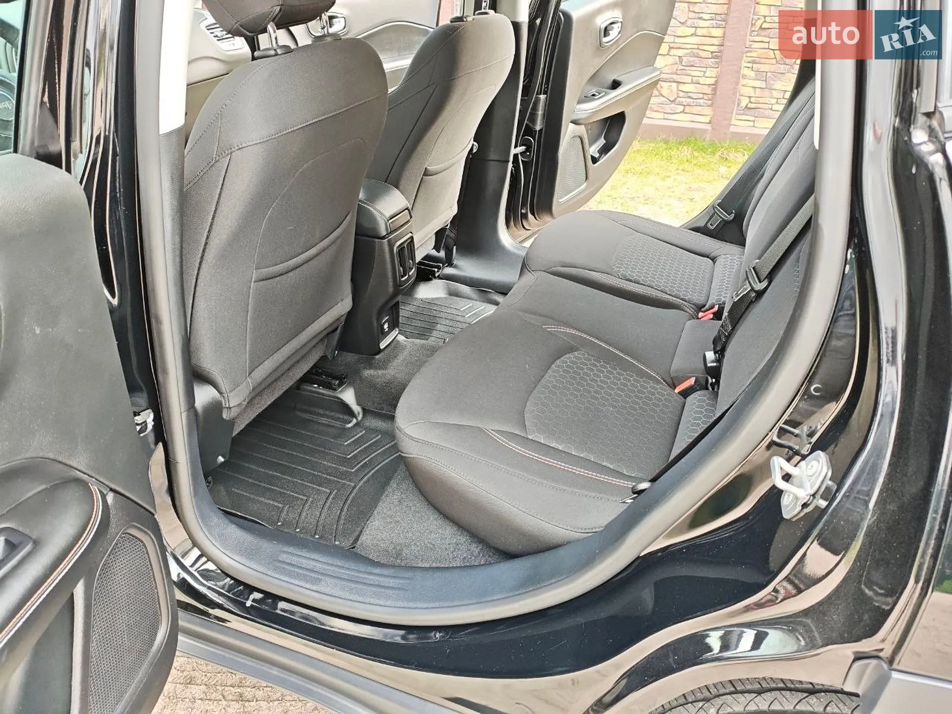 2017 Jeep Compass - мініатюра 17