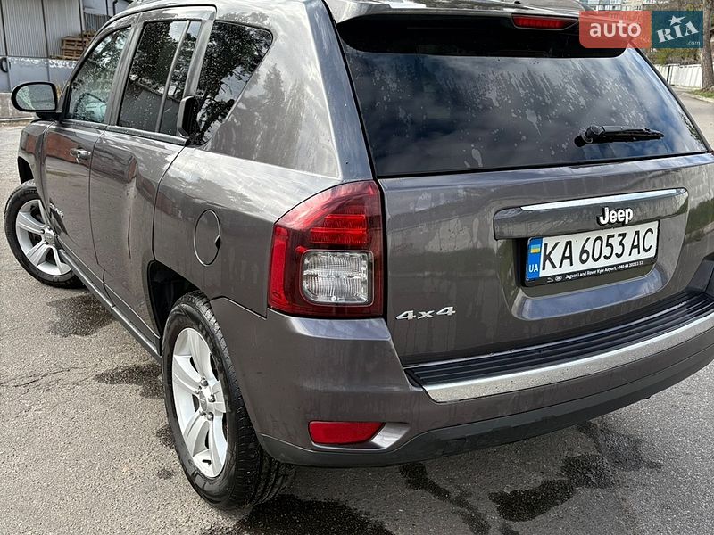 Внедорожник / Кроссовер Jeep Compass 2015 в Киеве