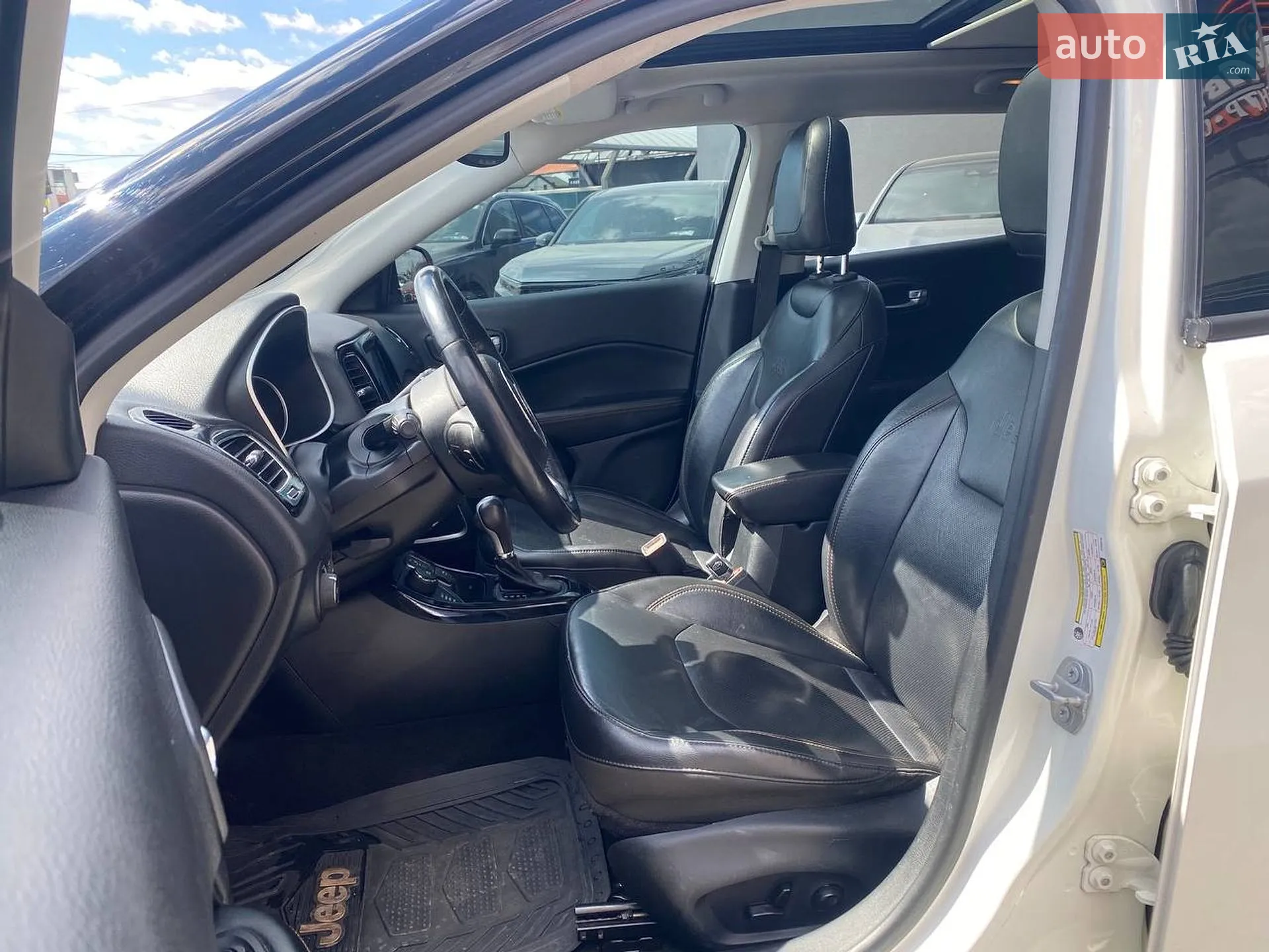 2017 Jeep Compass - мініатюра 18